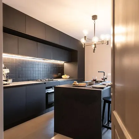 Tatil Evi Al Castello - Pool - Direkte Seefront - 12 Gaeste - 4sz - 4 Baeder Rezzonico